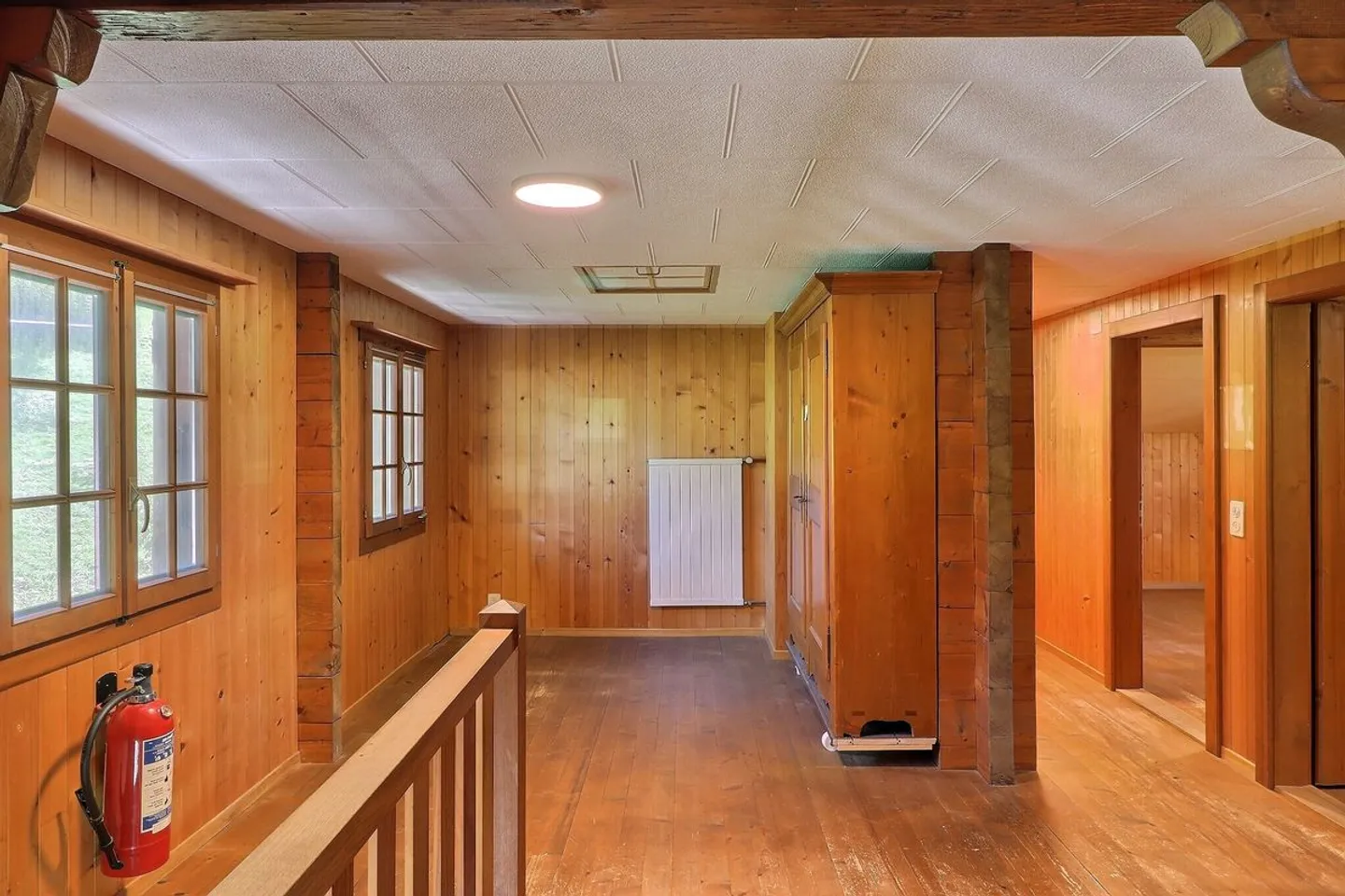 Opportunité de saisir un beau chalet de 5,5 pièces avec une belle vue dans un endroit calme - Photo 9 sur 13