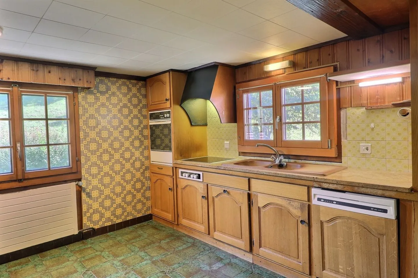Opportunité de saisir un beau chalet de 5,5 pièces avec une belle vue dans un endroit calme - Photo 13 sur 13