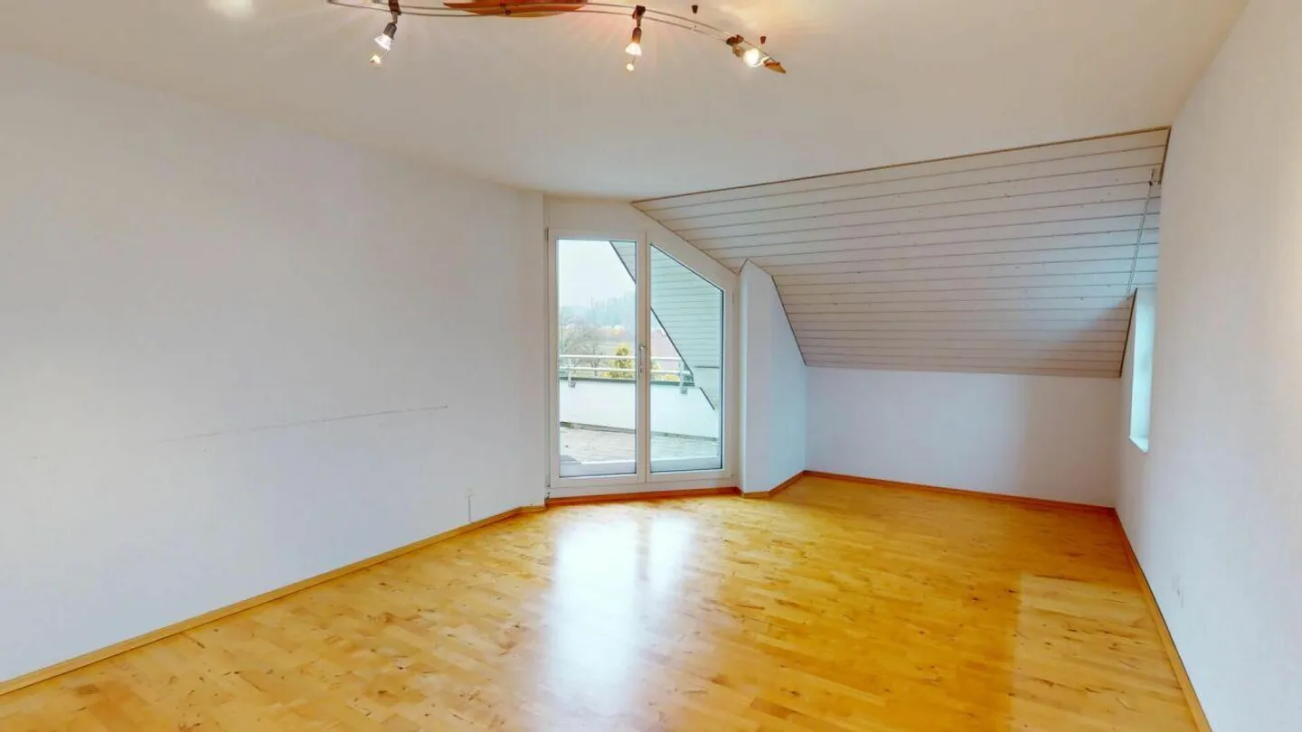 Wohntraum mit Cheminée, Galerie & Balkon - Foto 6 von 12