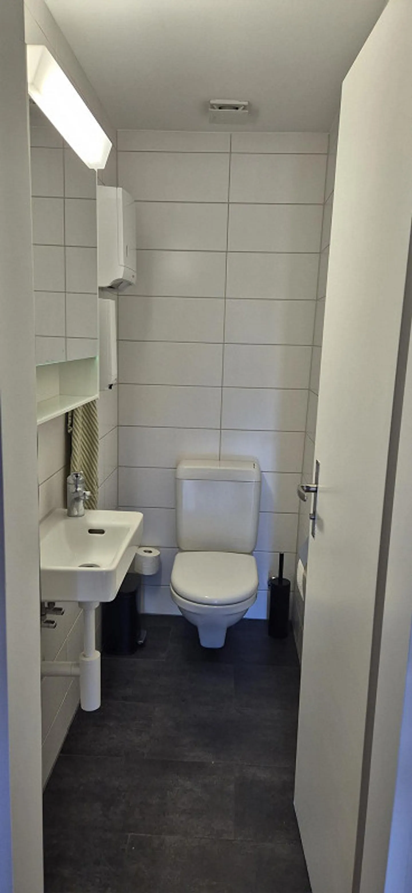 Modern Office at Kornhausplatz in Bern – 25 m² on the 4th floor - Photo 5 of 10