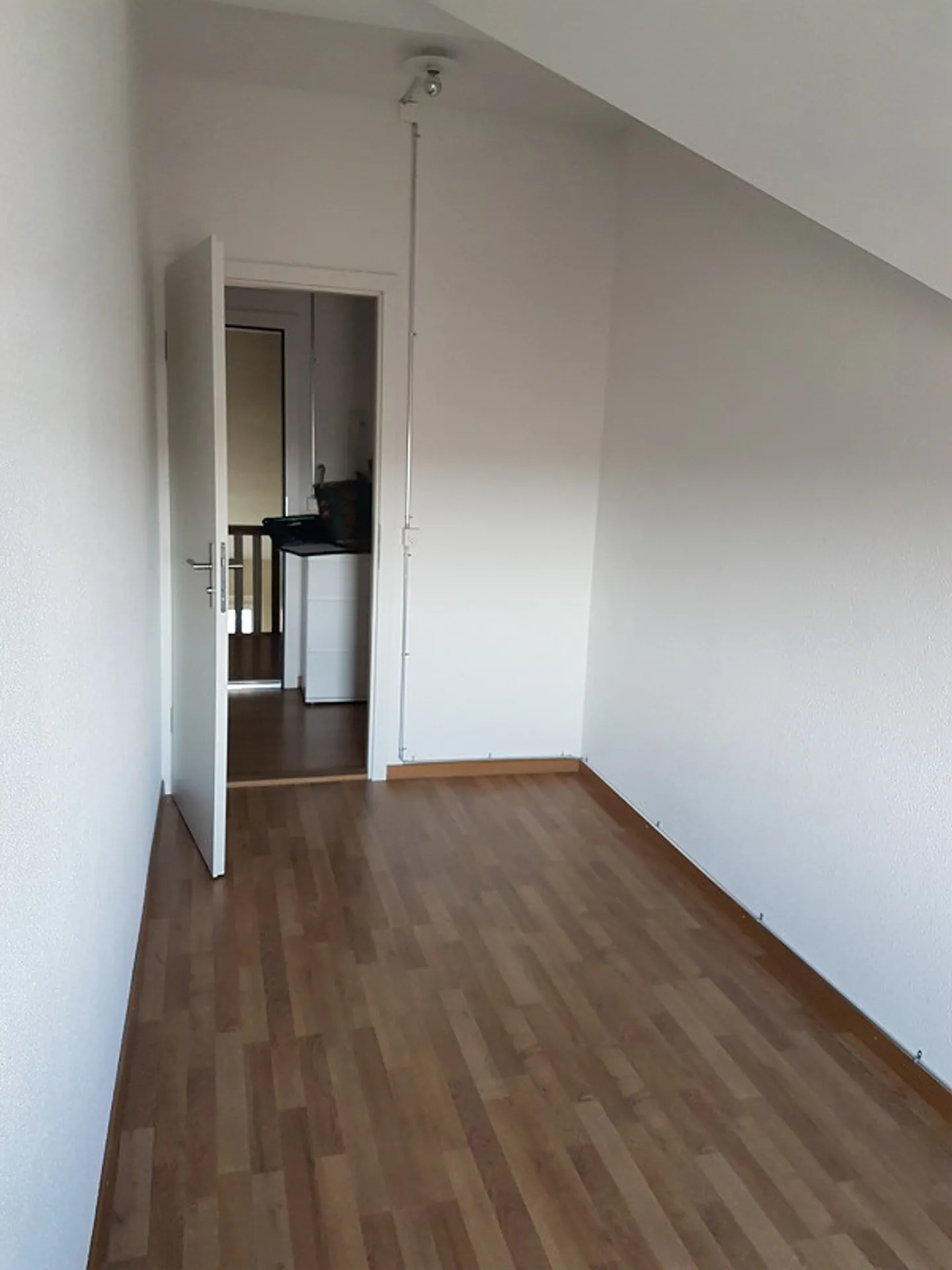 Mansardenzimmer für sportliche Mieterin - Foto 3 von 5