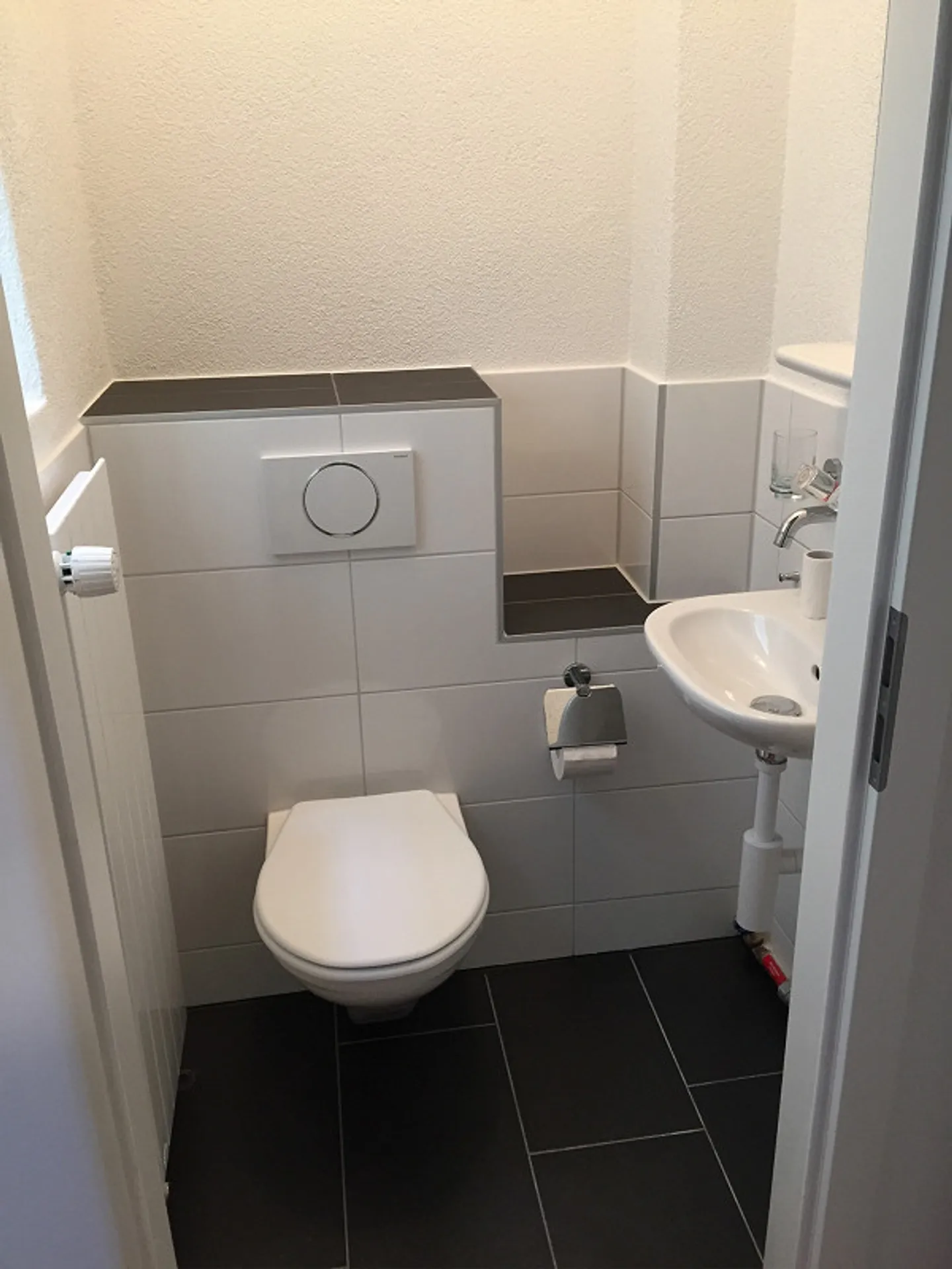 Mansardenzimmer für sportliche Mieterin - Foto 5 von 5