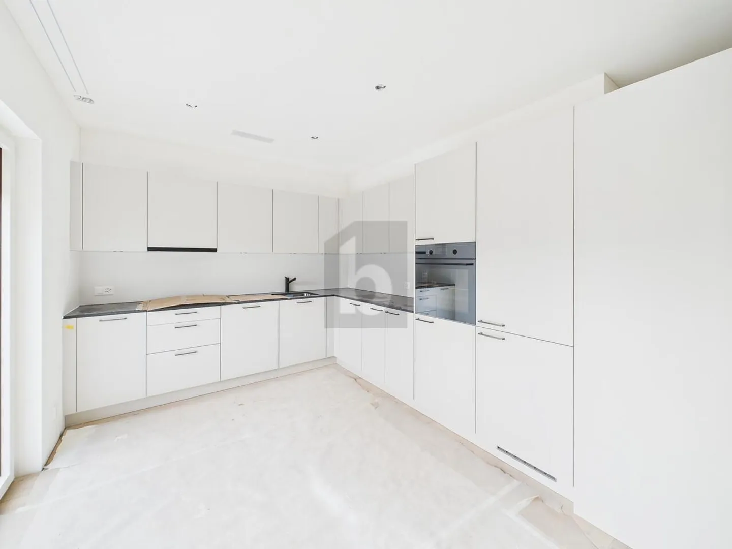 Modern Duplex with Stunning Views - Photo 3 of 6