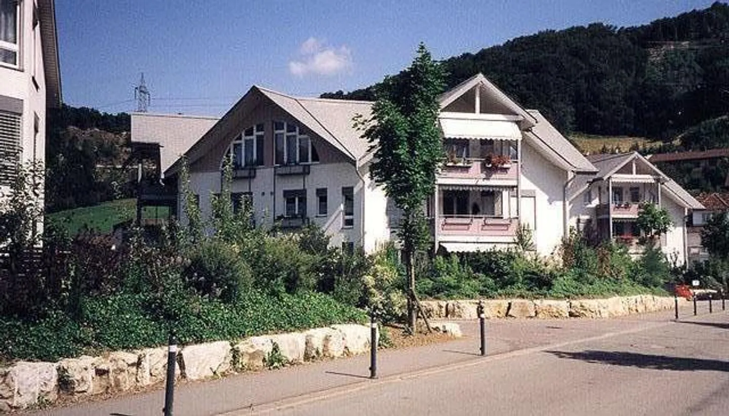 Appartement 4 1/2 pièces sur Sonnenbergweg, 1er étage - Photo 1 sur 8