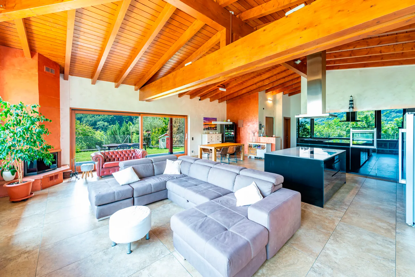 Bella casa bifamiliare nel verde con vista lago - Foto 5 di 17