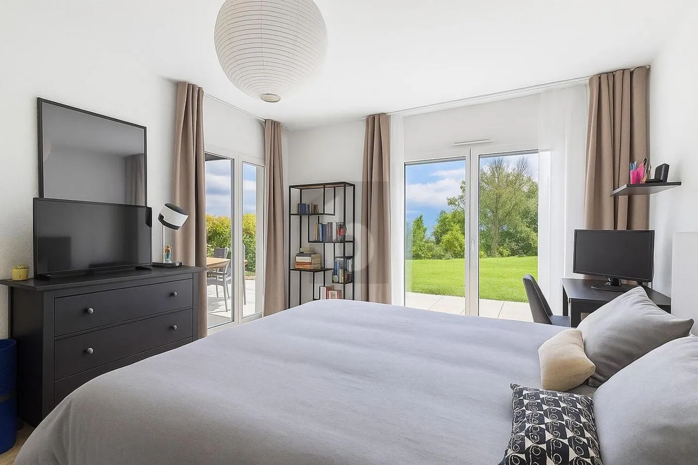 Appartement Contemporain avec Terrasse - Photo 4 sur 6