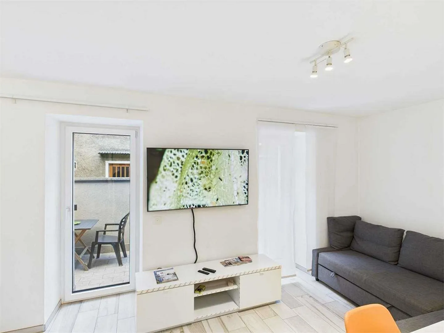 Charmante Wohnung mit Terrasse - Foto 4 von 13