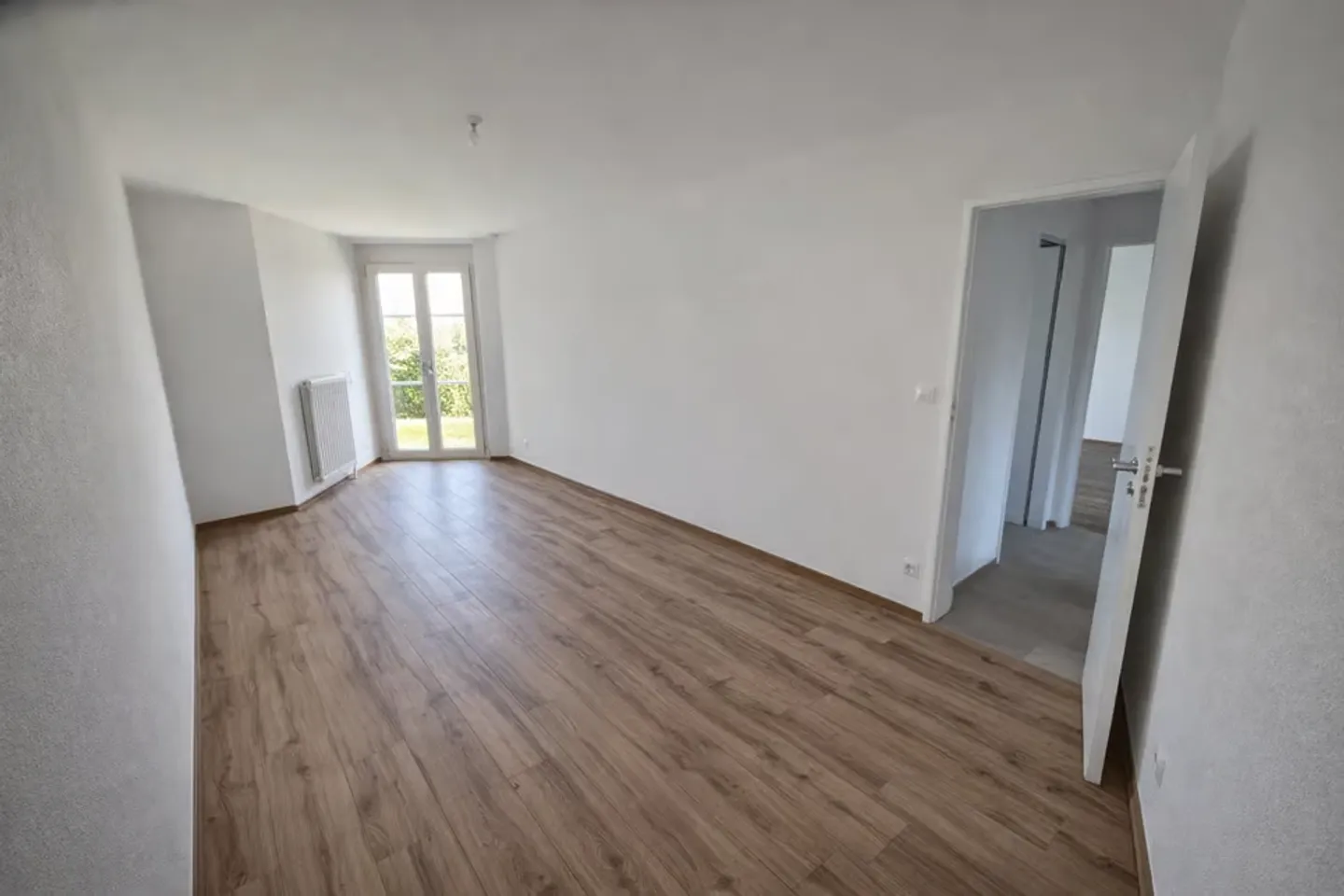 DISPONIBILE IMMEDIATAMENTE - Appartamento di 4,5 locali - 118 m² - Vista Moléson - Completamente ristrutturato - Foto 3 di 7