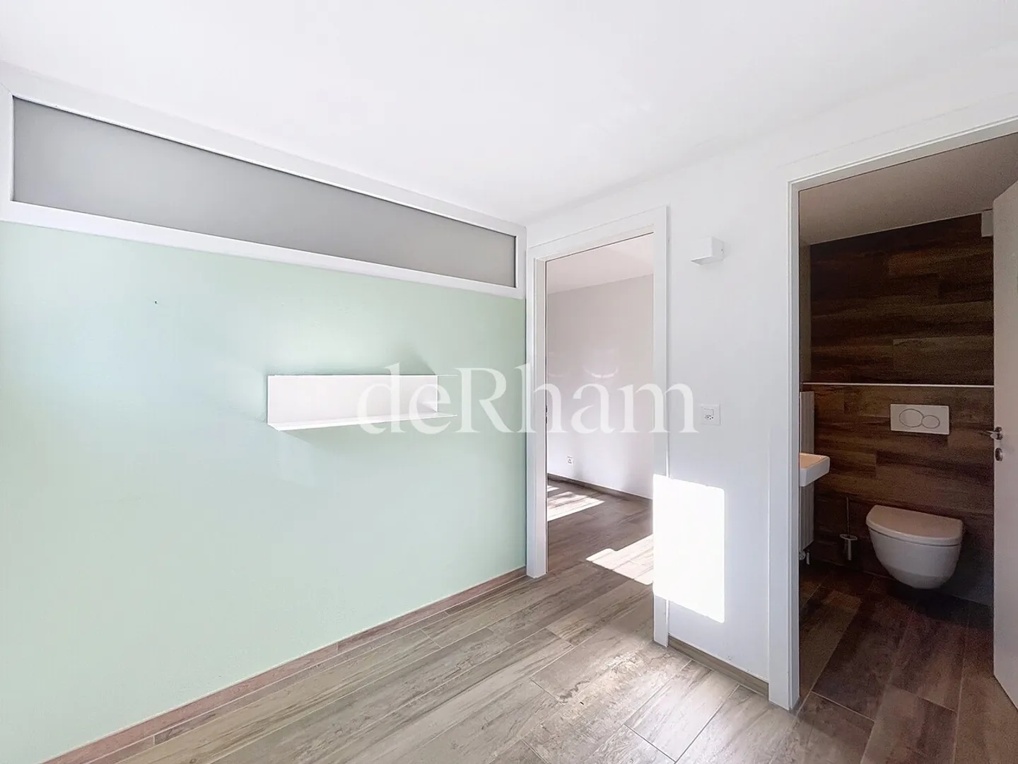 Spazio indipendente per attività di cura o ufficio - Foto 5 di 6