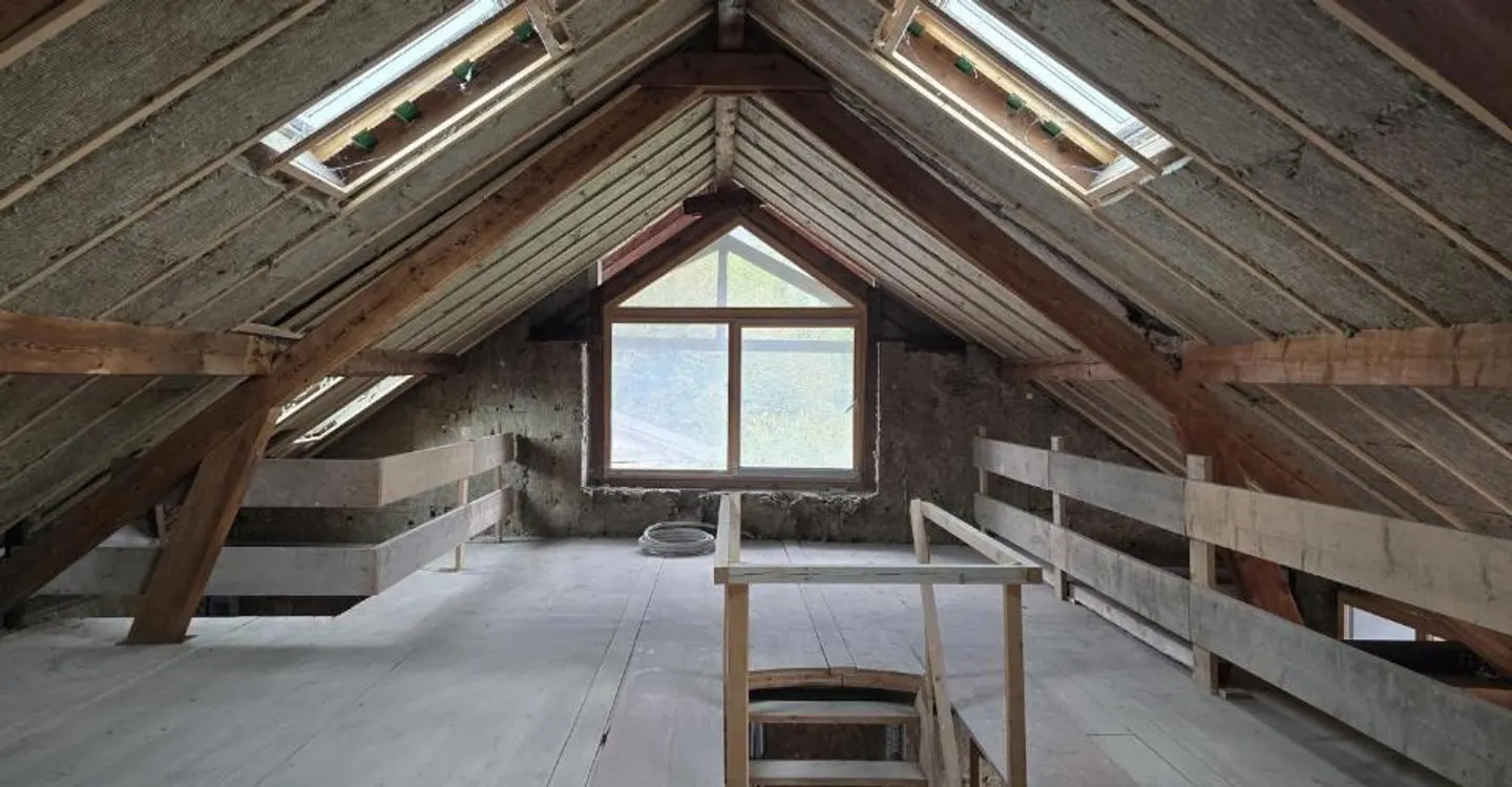 7.5-room house in Saint-Pierre-de-Clages of 237 m2 under renovation - Photo 4 of 10