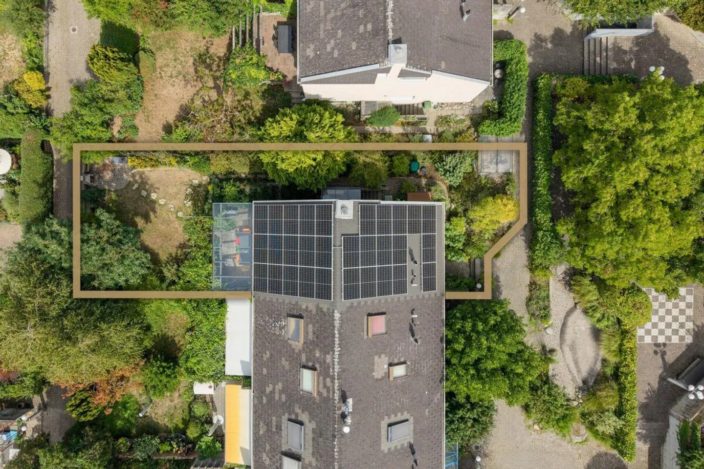 6.5-Zimmer-Eck-Einfamilienhaus mit grosszügigem Garten an familienf... - Foto 4 di 18