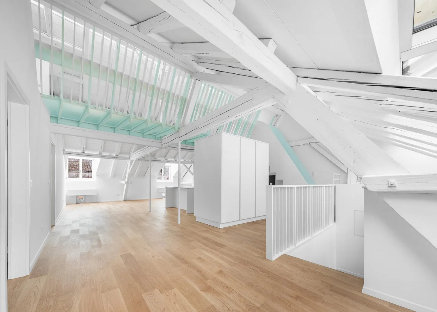 Unique & Listed Penthouse Apartment - Photo 2 of 9