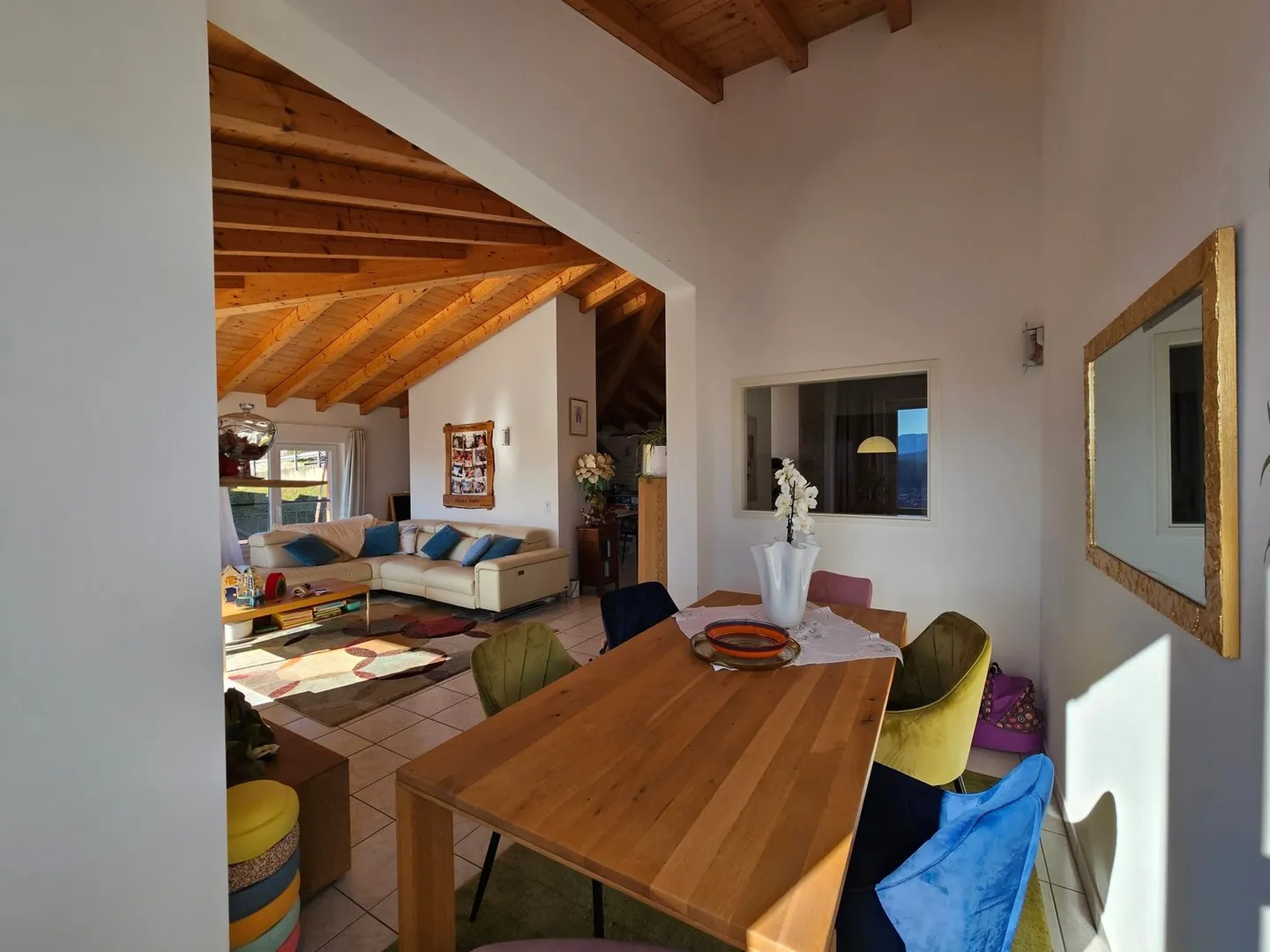 Vernate: Faszinierendes Doppelhaus mit bezauberndem Seeblick - Foto 6 von 21