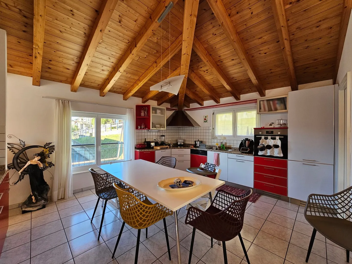 Vernate: Faszinierendes Doppelhaus mit bezauberndem Seeblick - Foto 7 von 21