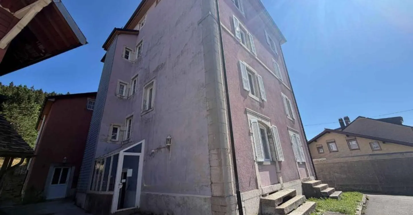 Immeuble de rendement à Sainte-Croix - Photo 2 sur 12