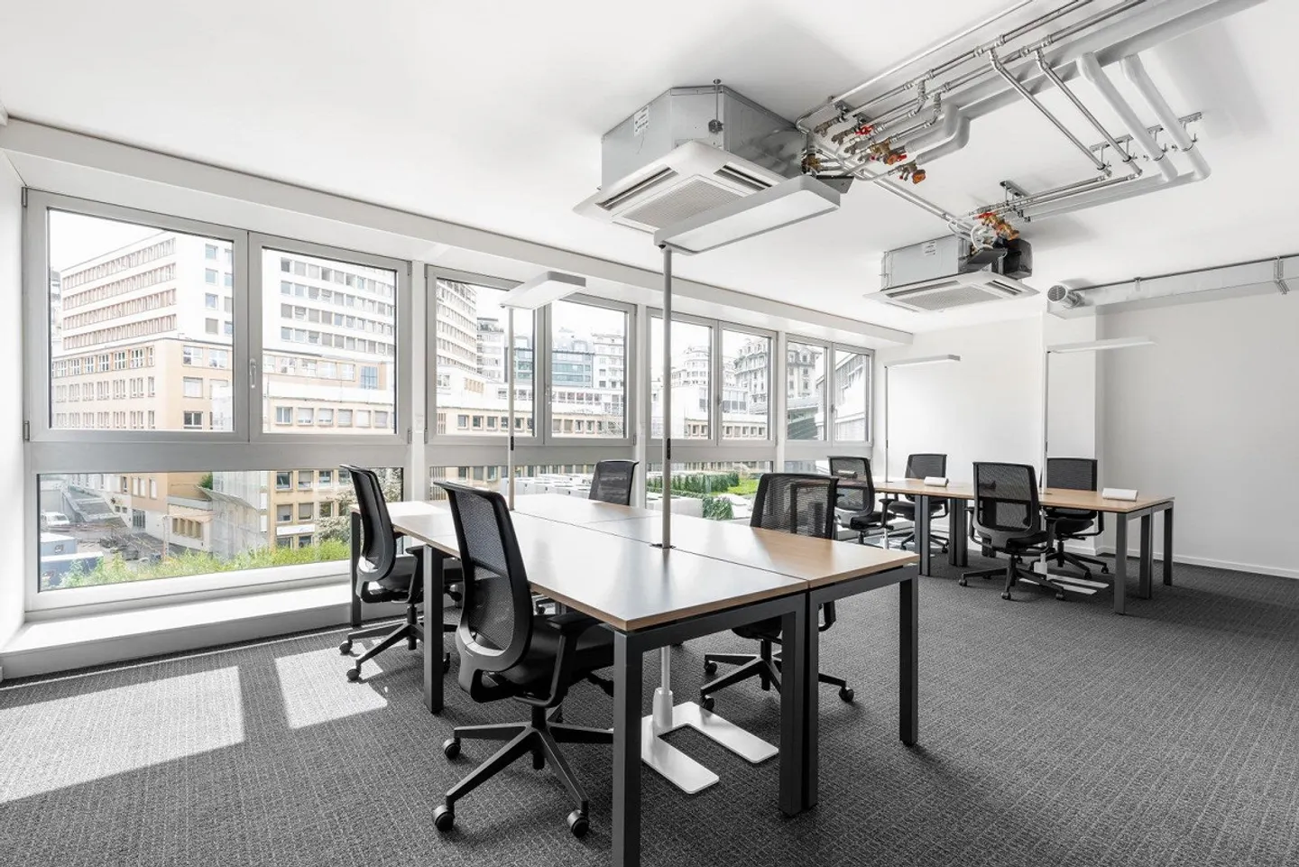 Private office for 10 at Regus Bessieres - Photo 7 of 11