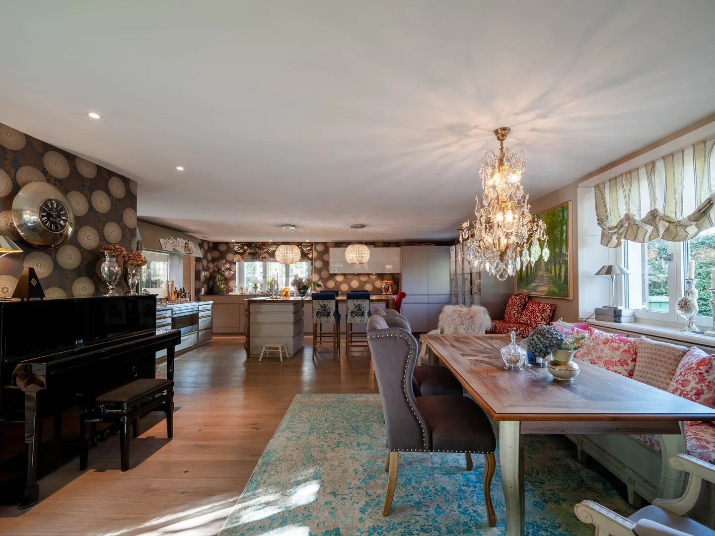 Maison individuelle spacieuse dans un jardin tranquille - Photo 2 sur 13