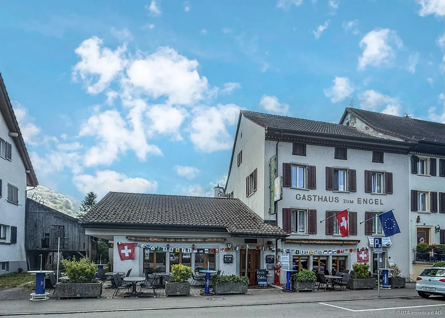 High-yield historical hotel, gastro, bar property - Photo 1 of 9