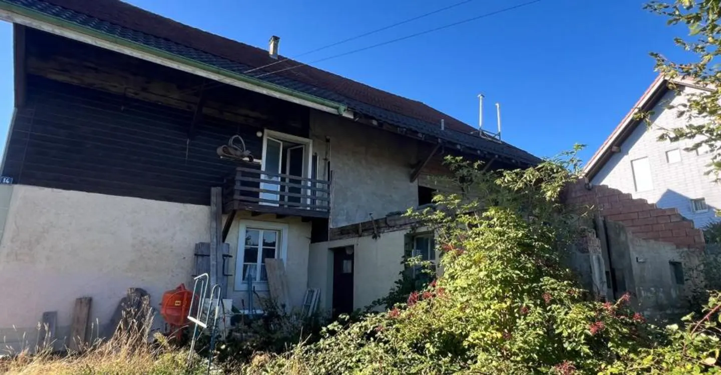 Characterful Vaud Farm with Significant Transformation Potential - Photo 2 of 3