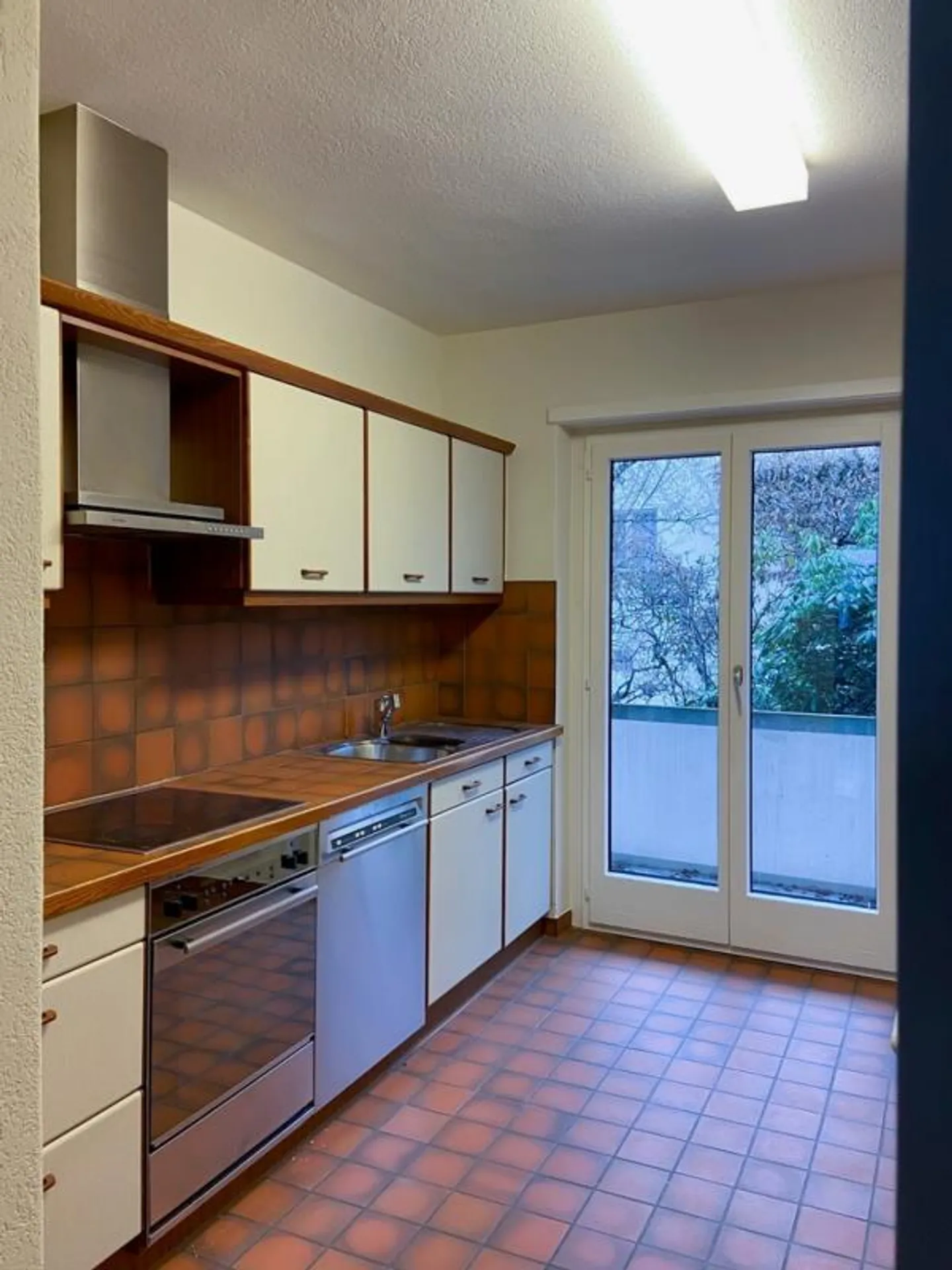 Nel quartiere Loreto, vicino al centro - Foto 9 di 12