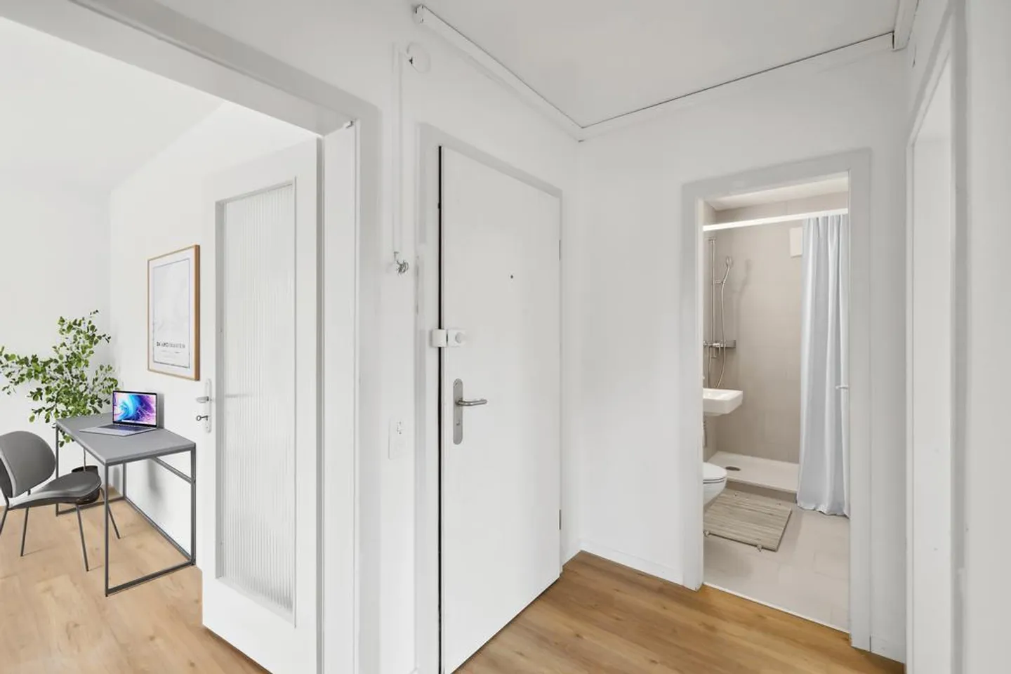 Tolle Wohnung direkt am Rhein! - Foto 2 von 5