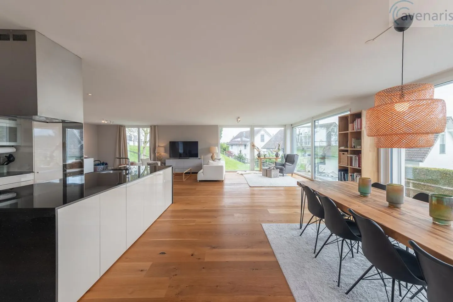 Exclusive condominium over two levels - Photo 3 of 15