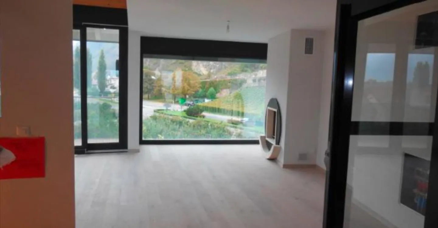 Triplex with private elevator in a beautiful environment. Finishes at the buyer's discretion - Photo 2 of 18