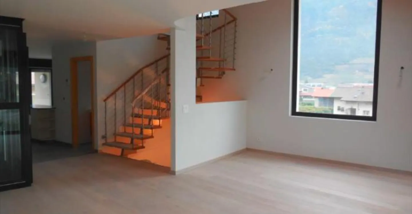 Triplex with private elevator in a beautiful environment. Finishes at the buyer's discretion - Photo 5 of 18