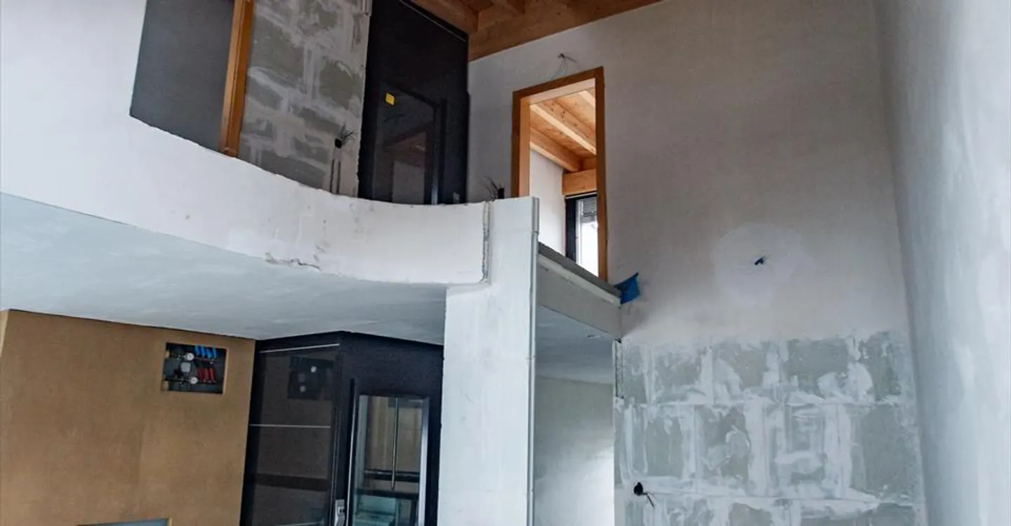 Triplex with private elevator in a beautiful environment. Finishes at the buyer's discretion - Photo 14 of 18