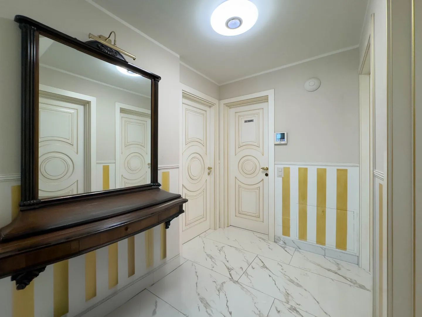 House with large garden in Figino, a short distance from the lake - Photo 7 of 14