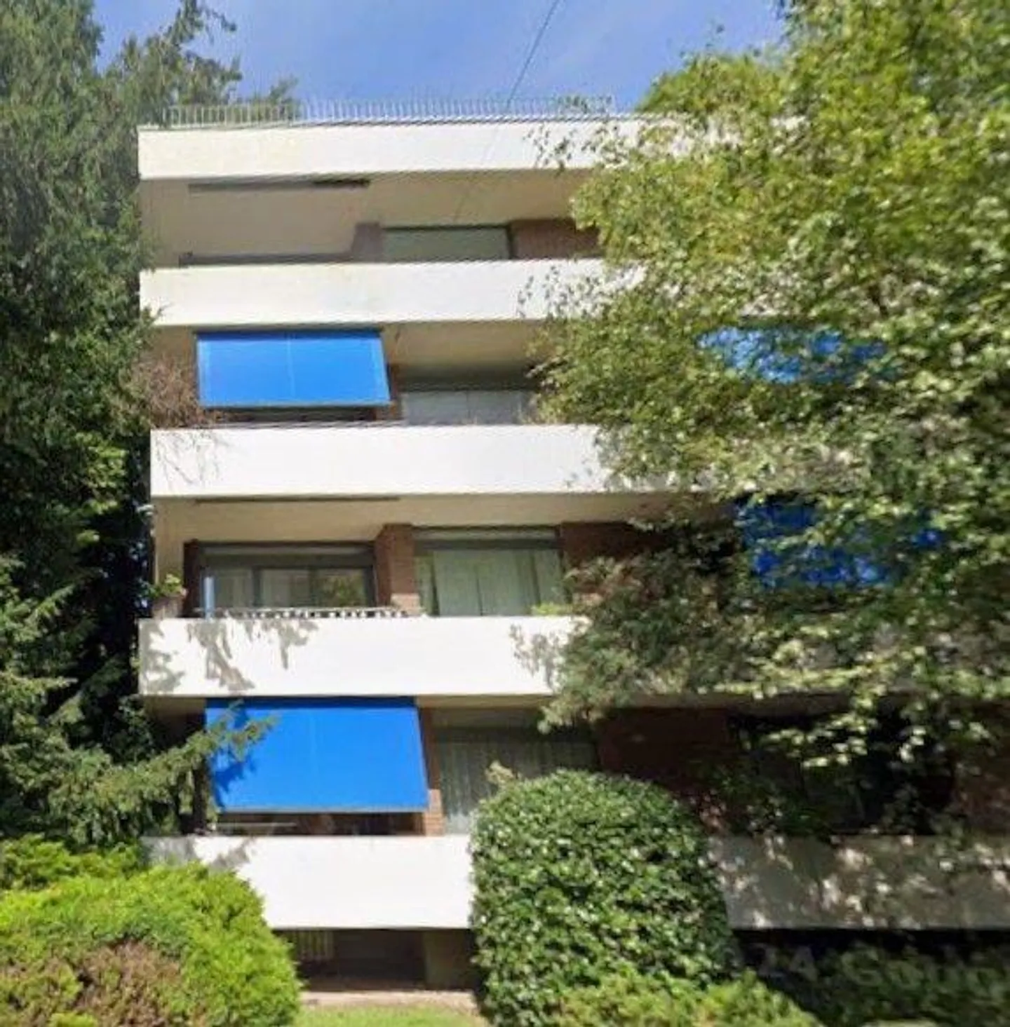 Auction Apartment with Parking - Photo 2 of 13