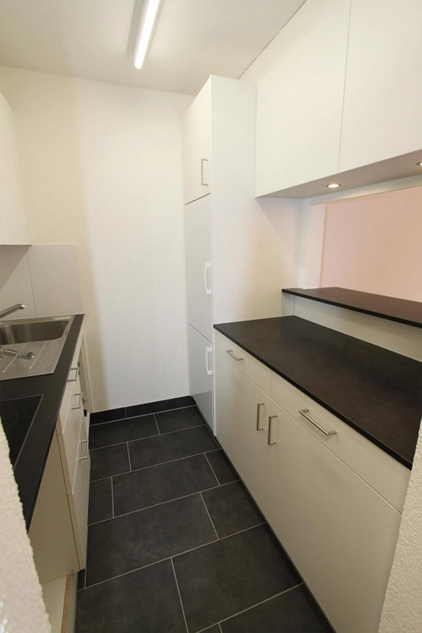 grande e luminosa appartamento di 1 1/2 stanze nel centro storico - Foto 3 di 10