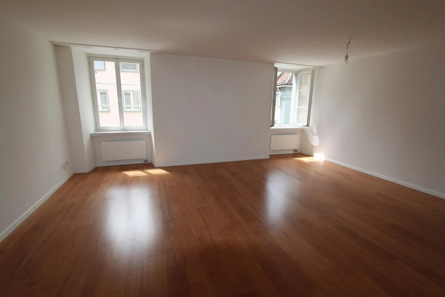 grande e luminosa appartamento di 1 1/2 stanze nel centro storico - Foto 5 di 10