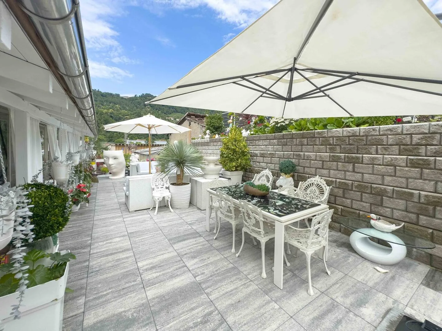 House with large garden in Figino, a short distance from the lake - Photo 8 of 14