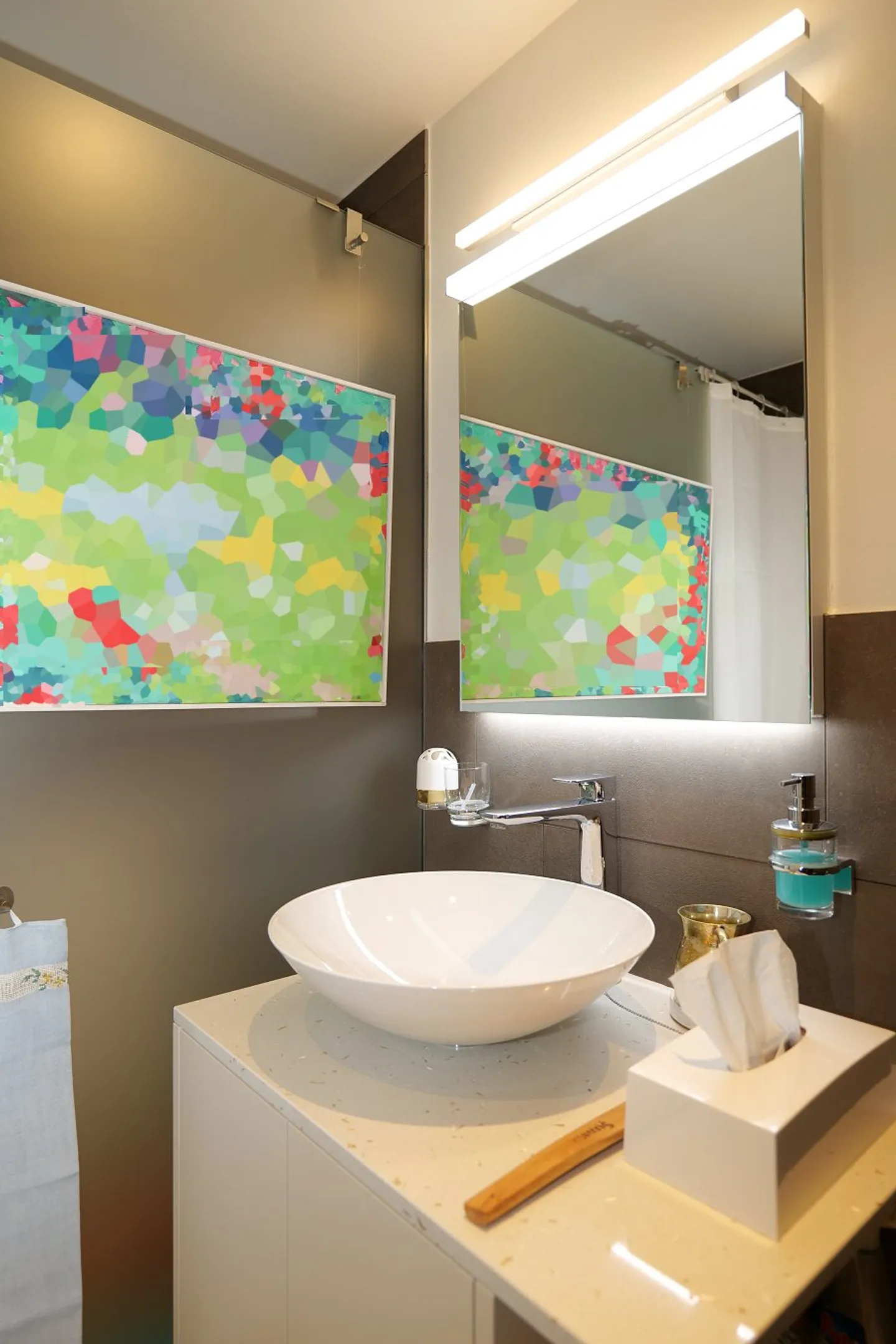 Vivere spazioso in una bella posizione a Binningen - Foto 11 di 14