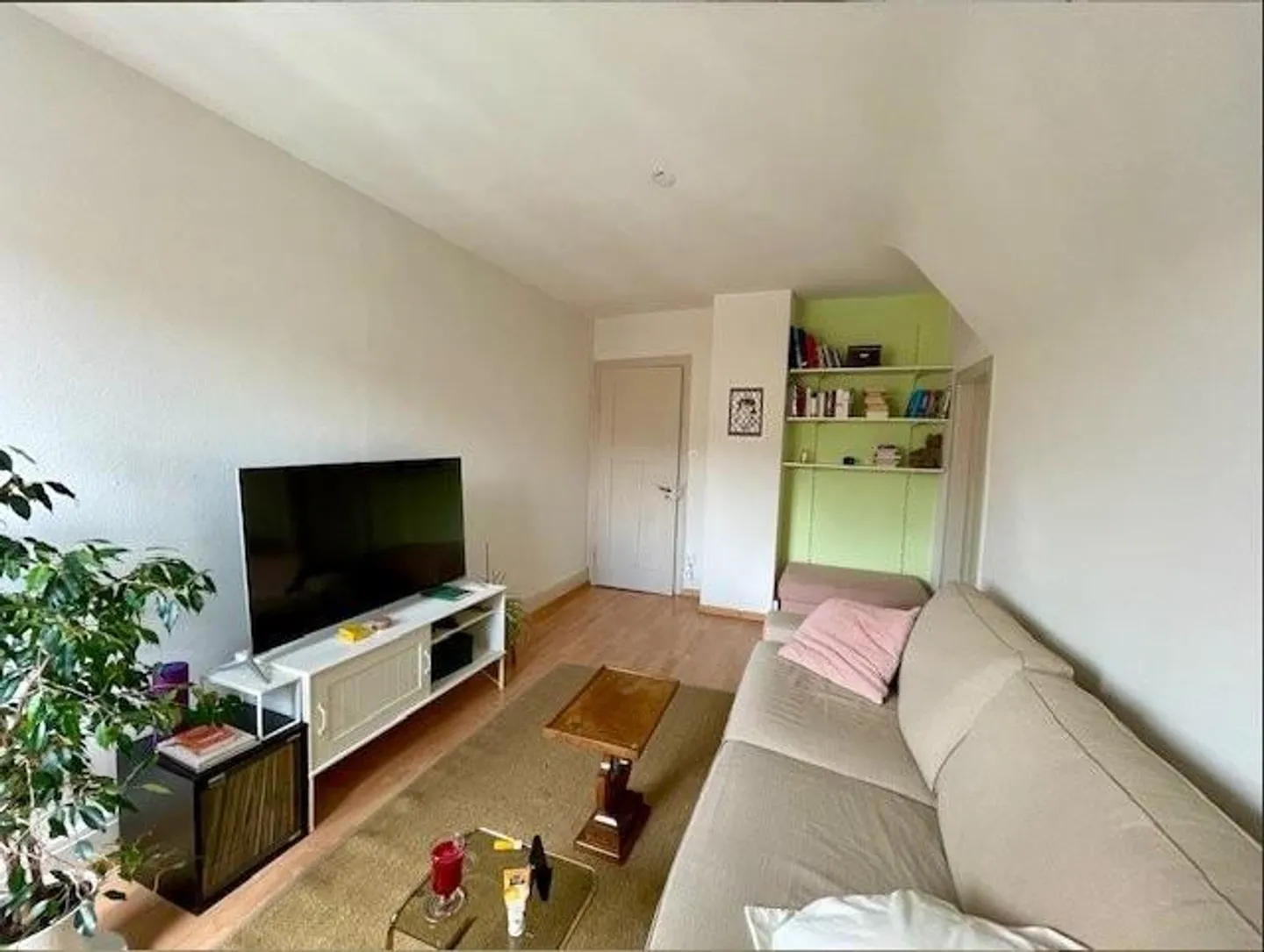 Appartement sous les combles 2.0 chambres élégant pour se sentir bien - Photo 4 sur 9