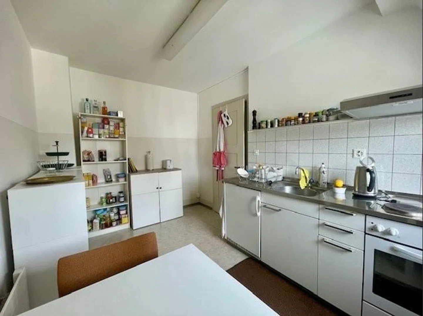 Appartement sous les combles 2.0 chambres élégant pour se sentir bien - Photo 9 sur 9
