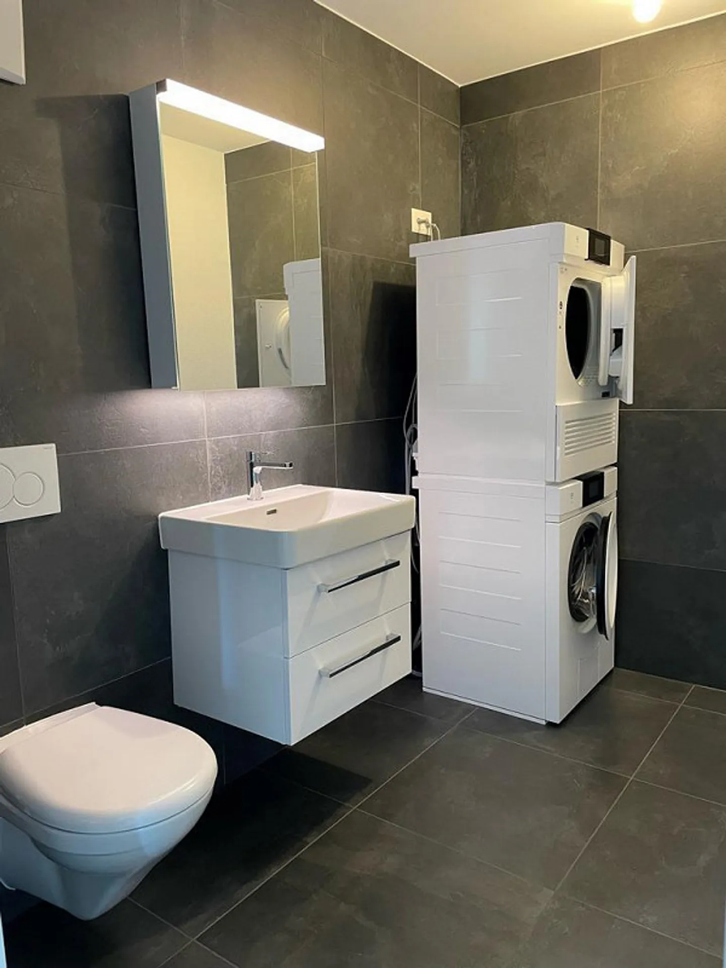 Moderne Wohnung mit Balkon - Foto 7 von 11