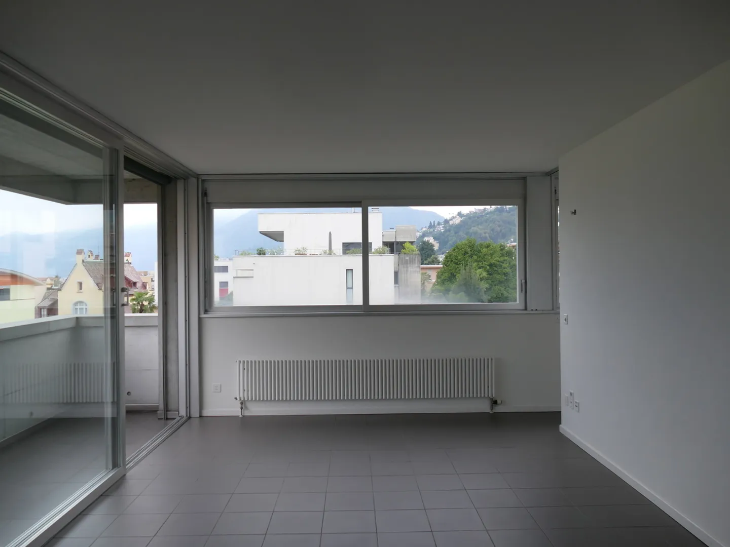 À louer appartement de 2,5 pièces avec vue sur le lac - Photo 8 sur 8