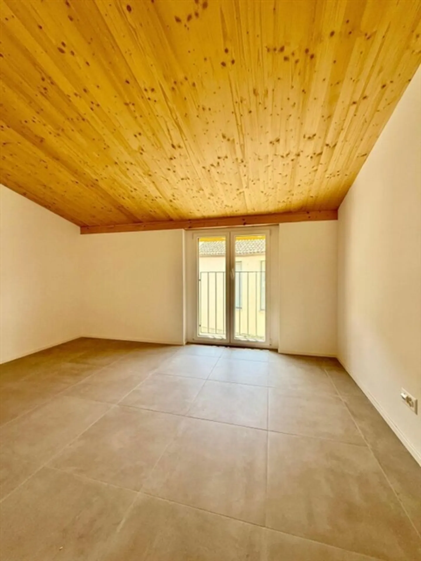 «CADRO 4.5 Alkoven | Neu | Miete 2'200 | Ausgaben 300» - Foto 3 von 10