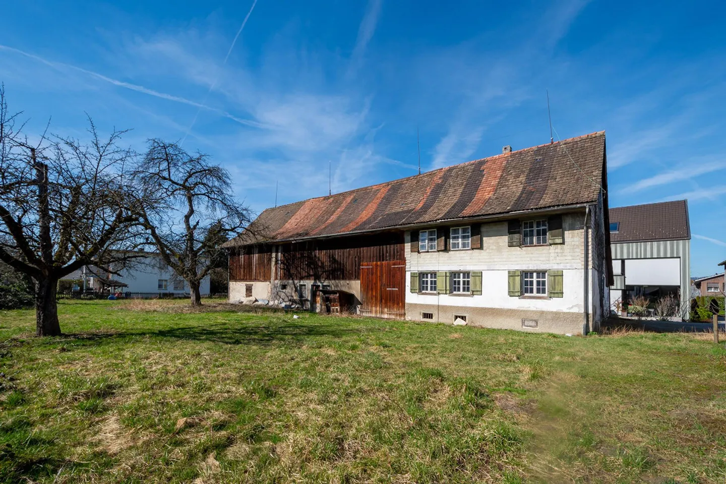 Grande terreno in una posizione centrale - Foto 6 di 14