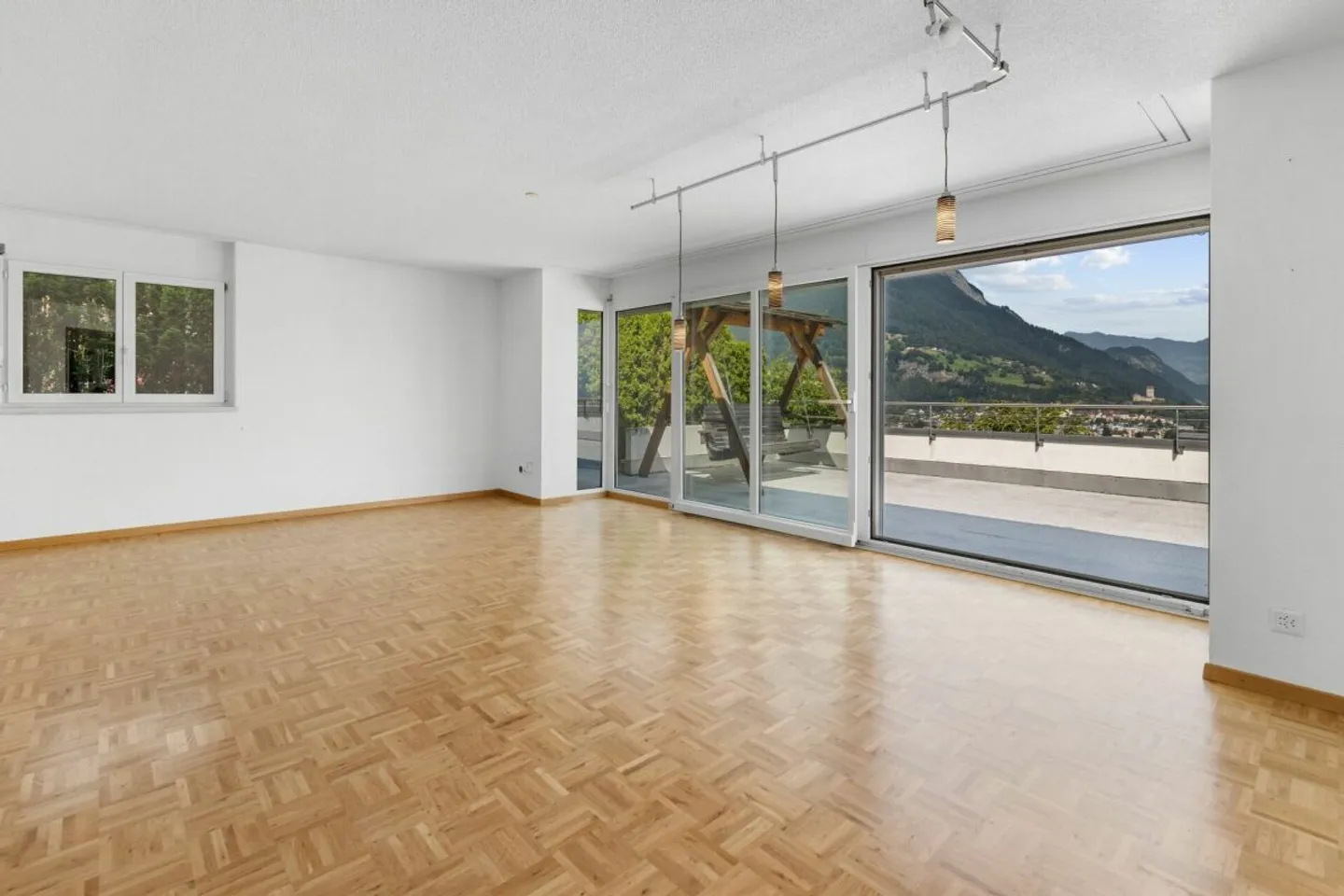 Appartamento in terrazza di 5 1/2 stanze con vista attraente - Foto 7 di 20