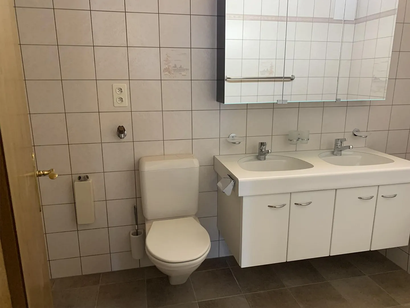 Geräumige Wohnung mit neuer Küche - Foto 6 von 8