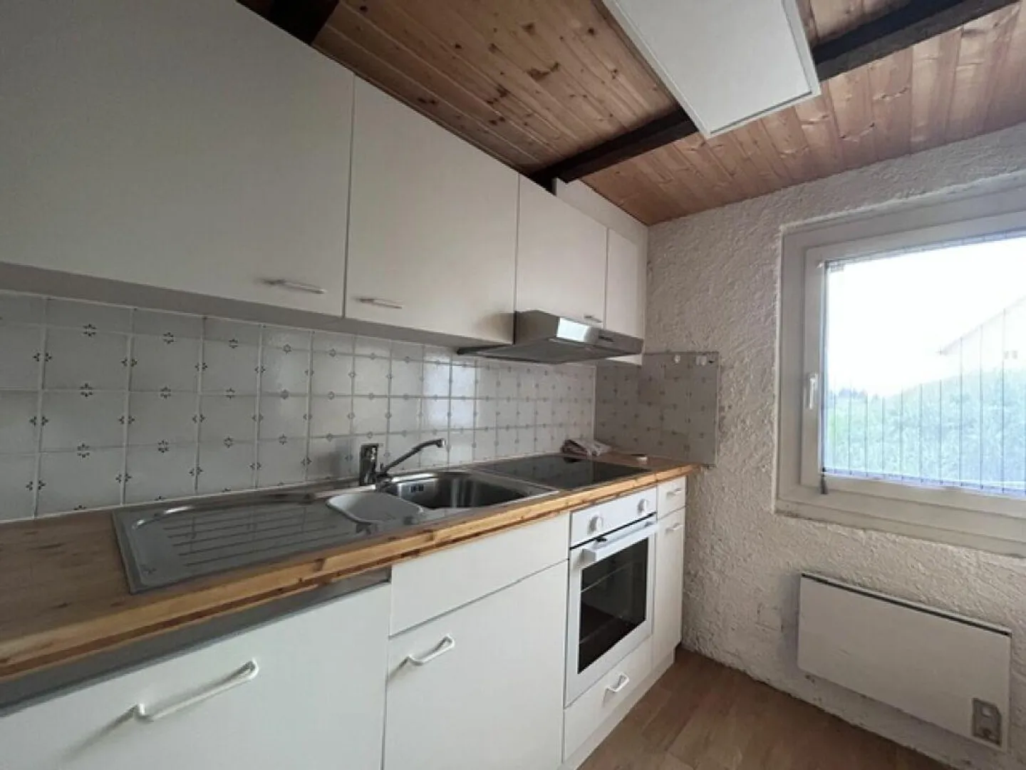 ZU VERMIETEN CHARAKTERISTISCHES RUSTIKAL / CHALET IN NANTE - ALTA LEVENTINA - Foto 5 von 13
