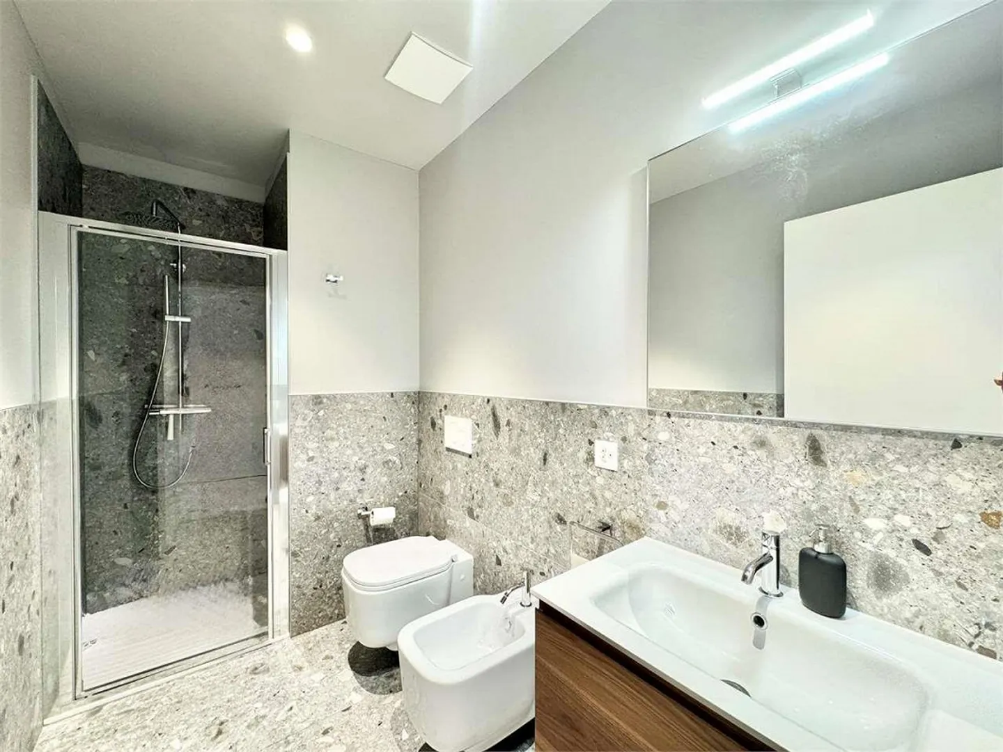 Apartment with 2.5 rooms in new building B - Photo 6 of 6