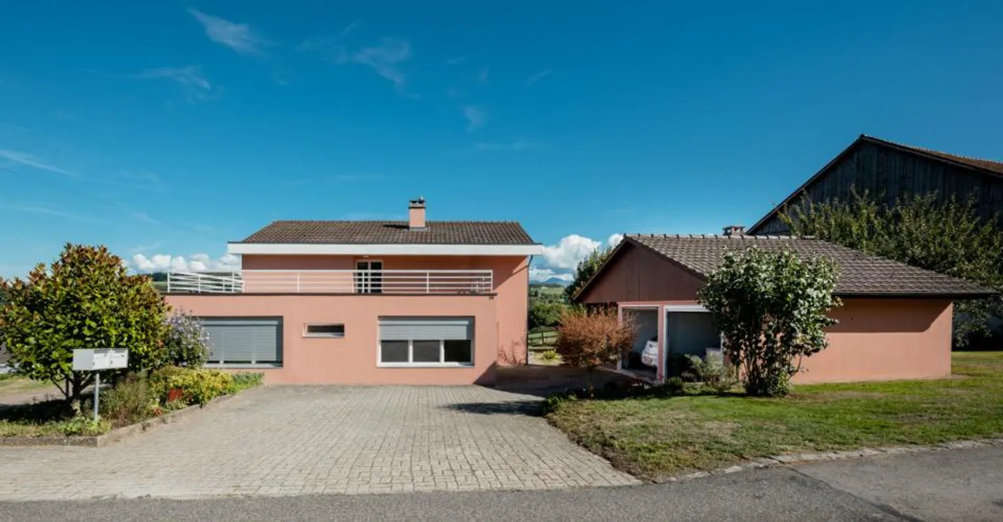 Villa Charmante avec Appartement Indépendant - Photo 1 sur 12