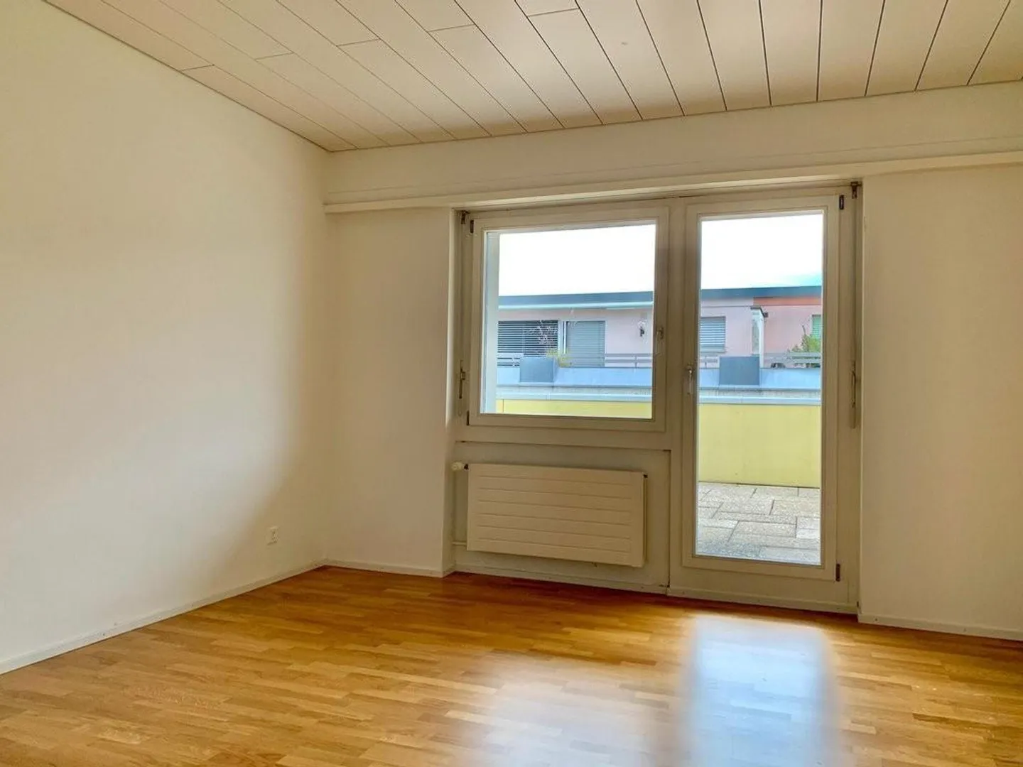 Appartement spacieux et beau au centre-ville - Photo 8 sur 11