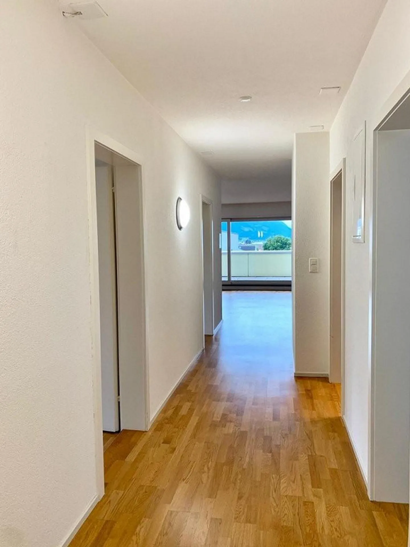 Appartement spacieux et beau au centre-ville - Photo 9 sur 11