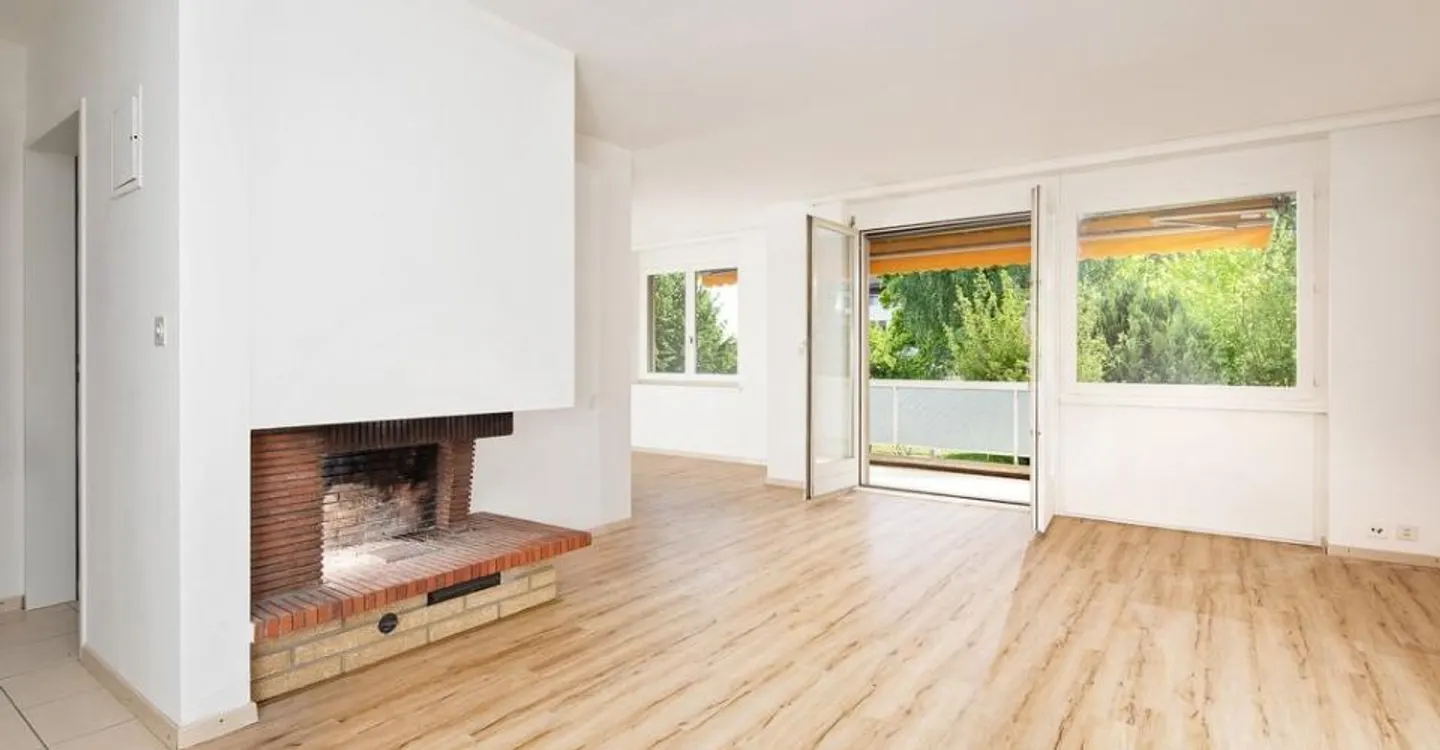 Geräumige Wohnung mit viel Platz und Licht - Foto 3 von 8