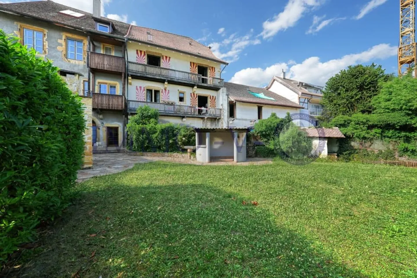 EXCLUSIVE AVEC CACHET - MAISON DE BOURG COMPRENANT DEUX LOGEMENTS - Photo 2 sur 13